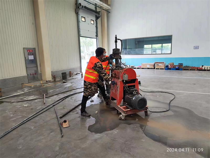 横县厂房地面下沉塌陷注浆加固施工